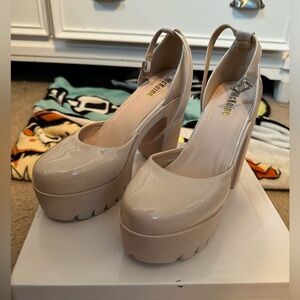SHEIN. MCKONIE CHUNKY PLATFORM HEELS. 8
